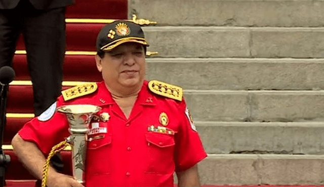 Renuncia comandante del Cuerpo General de Bomberos del Perú. Foto: Captura de video