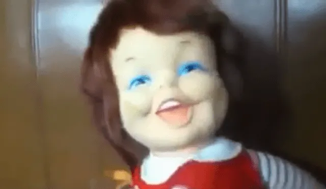 YouTube Viral: Pánico por 'muñeca poseída' que ríe de forma malévola [VIDEO]