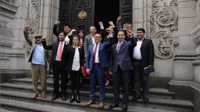Miembros del partido liderado por Marco Arana. Foto: La República.