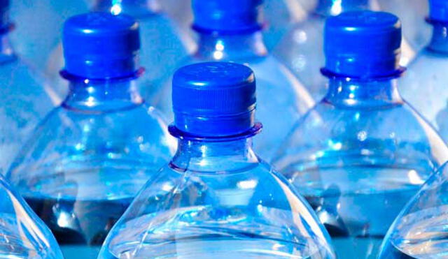 Aeropuerto de San Francisco prohibirá las botellas de plástico