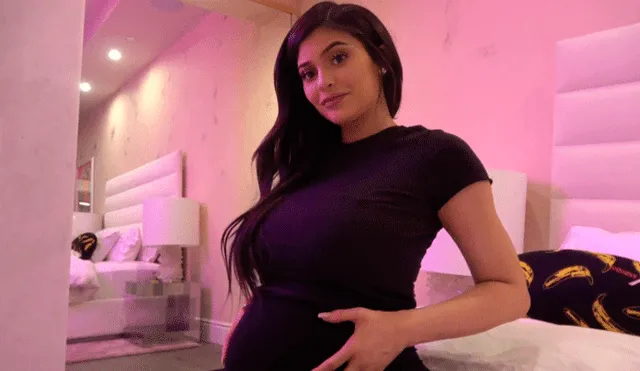 Kylie Jenner luce su figura a un mes de dar a luz a su hija [VIDEOS]