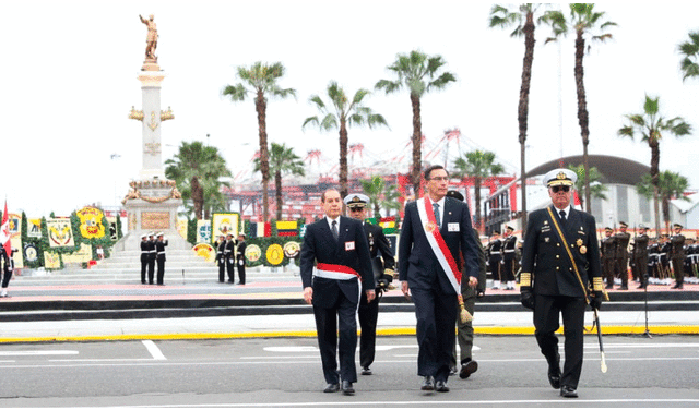 Presidente Martín Vizcarra participa en aniversario de la Marina de Guerra del Perú. Foto: Presidencia.