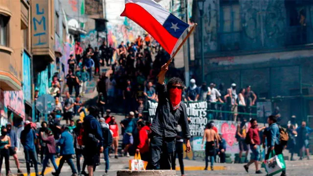 Chile: 64,9% está de acuerdo con que continúen las movilizaciones
