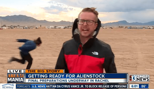 Facebook viral: periodista transmite en vivo desde el ‘Área 51’ y capta a joven que corre como ‘Naruto’
