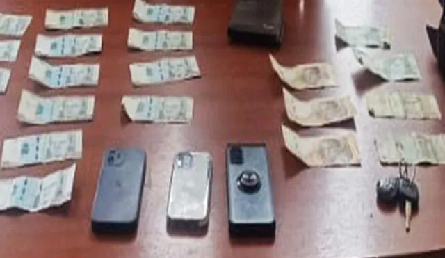 Dinero y celulares recuperados servirán de evidencia ante juez. Foto: PNP