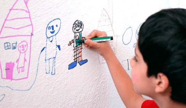 En Twitter, madre muestra la mejor forma de “ocultar” un dibujo que su hijo hizo en la pared [FOTO]