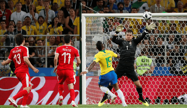 Brasil vs Serbia: Paulinho anotó el 1-0 tras sublime pase de Coutinho | VIDEO