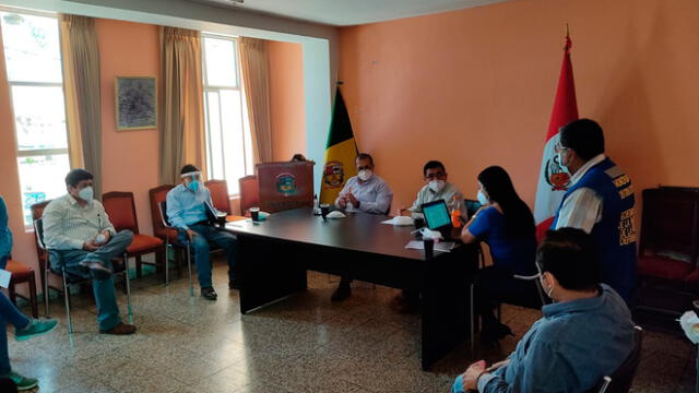 Reunión de alcaldes de Chiclayo y Picsi