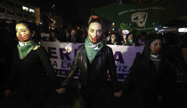 Chile: Presentan denuncia por ataque a mujeres en marcha a favor del aborto