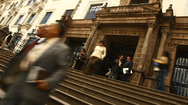 Cusco: Inhabilitan a 120 abogados por faltas contra la ética 