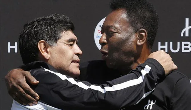 Pelé y Diego Maradona fueron rivales por mucho tiempo, pero en los últimos años su relación mejoró. Foto: AFP