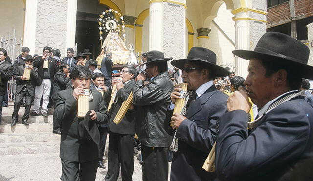 Sikuris de Mañazo: La eterna veneración a la Candelaria en Puno