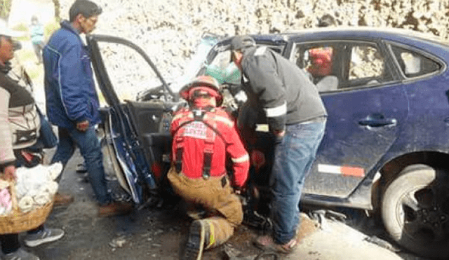 Junín: choque entre auto y camioneta deja un muerto y nueve heridos