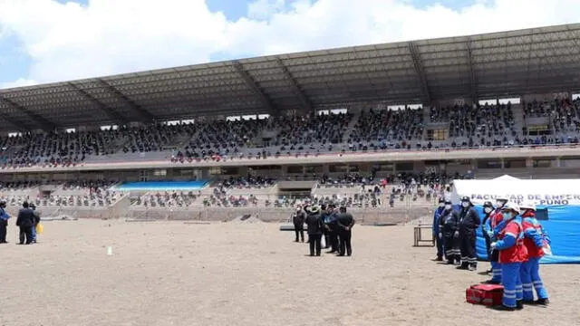 Examen de admisión Cepre UNA se desarrolló en el estadio universitario. Foto: UNA Puno