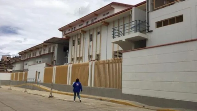 Ancianos permanecen internados en el hospital Cesar Vallejo de Santiago de Chuco con pronóstico reservado.
