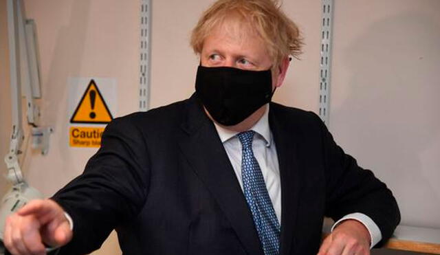 El primer ministro británico, Boris Johnson impuso nuevas restricciones ante segunda ola de coronavirus. Foto: AFP
