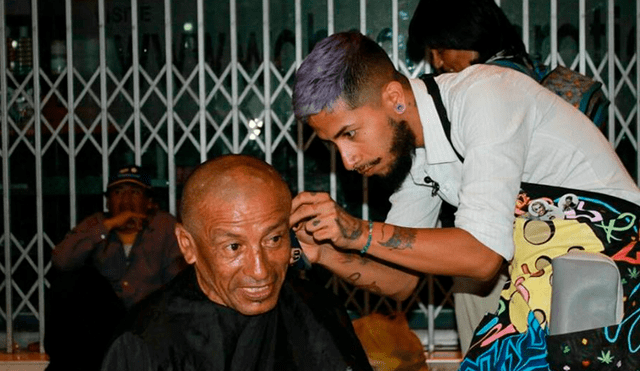 'Espejo Social', los barberos de mendigos que recorren las calles de Lima [VIDEO]
