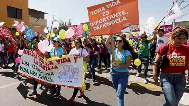Colectivos de Arequipa marcharán contra la legalización del aborto en Argentina 