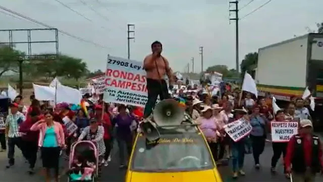 Comuneros bloquean carretera panamericana norte en La Libertad [VIDEO]