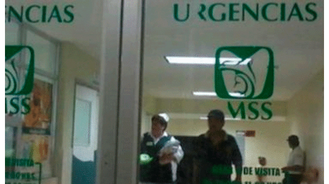 Hombre muere en sala de espera del Seguro Social en México