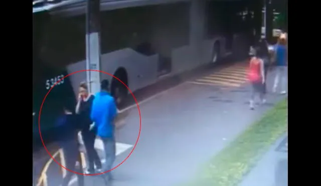 YouTube: ladrones huían sin apuro hasta que un policía les dio brutal sorpresa
