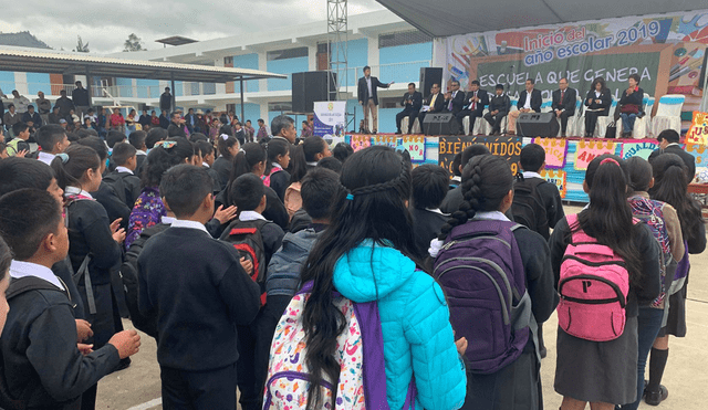 Medio millón de estudiantes retornaron a clases en Cajamarca