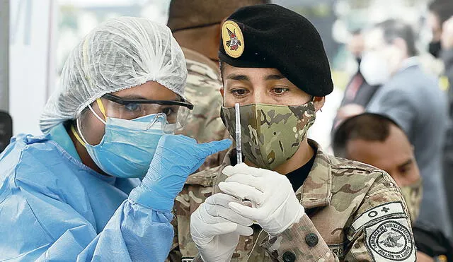vacunacion vacunas coronavirus peru fuerzas armadas foto: ministerio de defensa