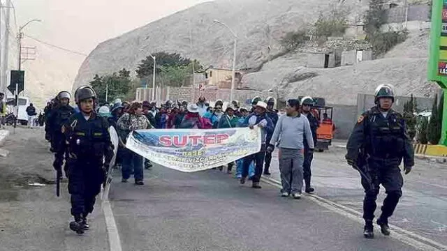 Maestros de Puno viajarán a Lima para plegarse a marcha nacional