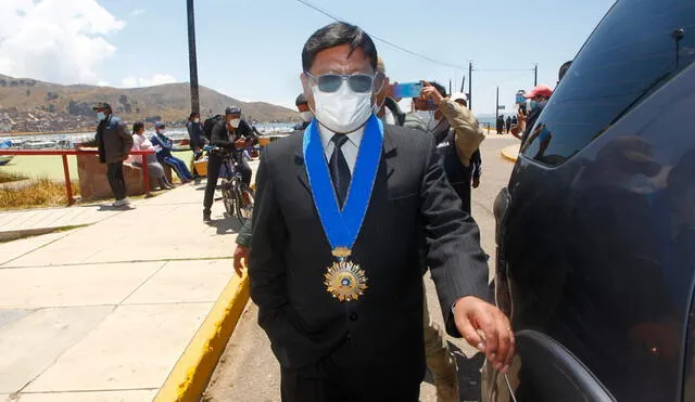 Gobernador de Puno en la mira de los ciudadanos. Foto: Juan Carlos Cisneros.