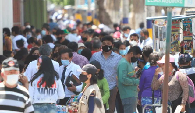 El especialista expresó que el uso de la mascarilla debe ser voluntario ante este complicado escenario de contagios (La República).