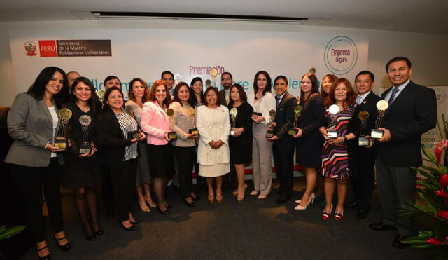 Premian a 22 empresas por promover la no violencia contra la mujer