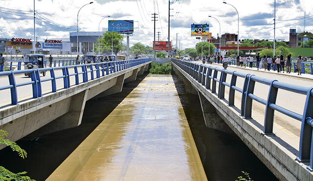 Piura: Prohiben tránsito vehicular en tres puentes por peligrosa crecida del río Piura