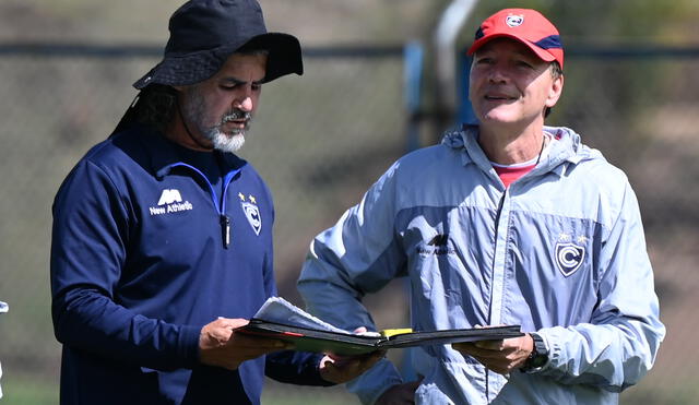 ÁLVAREZ.  Dirigió su primer amistoso en Cusco y de inmediato volvió a los entrenamientos para planificar su plan de trabajo.