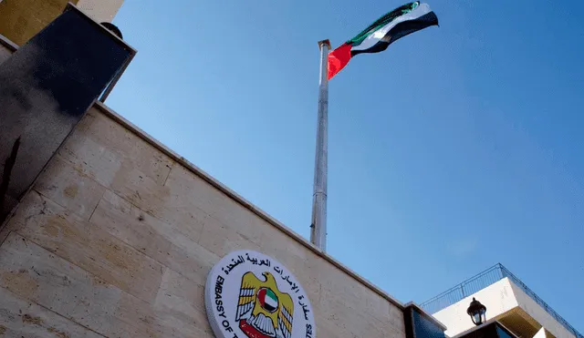 Emiratos Árabes Unidos reabre embajada en Siria tras 7 años de ausencia