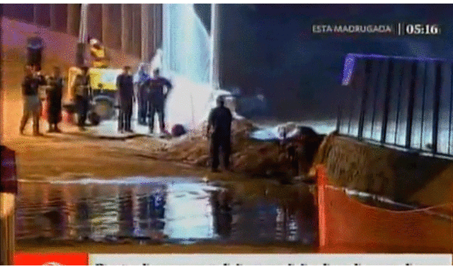 SMP: pista construida sobre complejo municipal se desmorona tras crecida del río Rímac | VIDEO