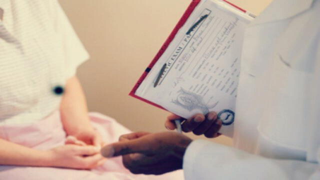 Médicos que realicen ''pruebas de virginidad'' a niñas y mujeres podrían ser penalizados