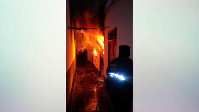 Incendio redujo a cenizas ocho viviendas en Talara