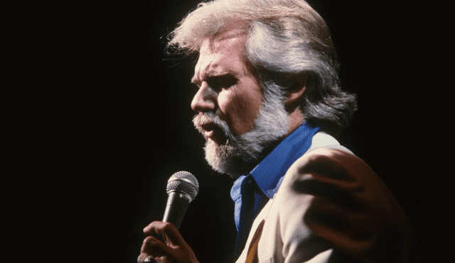 El veterano cantante falleció a los 81 años de edad.