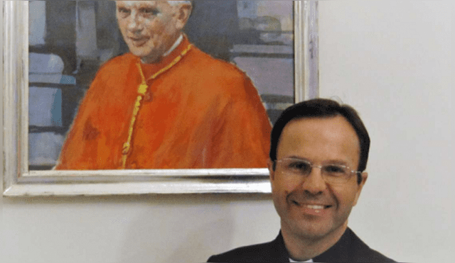 Sacerdote del Vaticano renuncia a alto cargo al ser acusado de acoso sexual