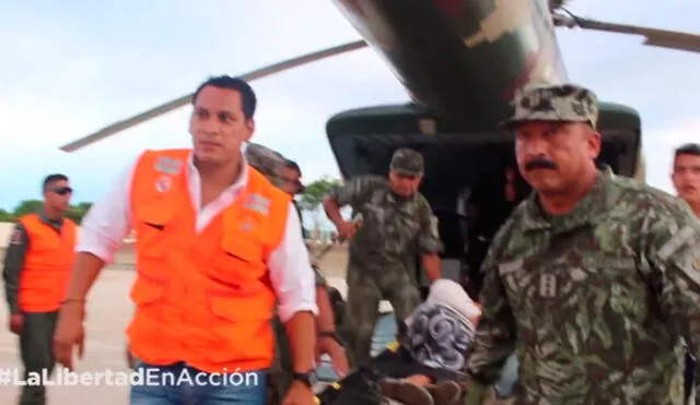 Críticas en Facebook a gobernador de La Libertad que montó un "rescate" ante huaicos | VIDEO