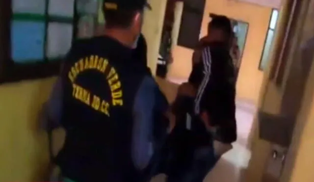 Policía capturó a ambos delincuentes que robaron en plena Vía de Evitamiento. Foto: captura de Latina