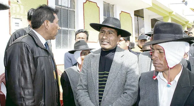 Aduviri asegura que lo quieren sacar de carrera electoral en Puno