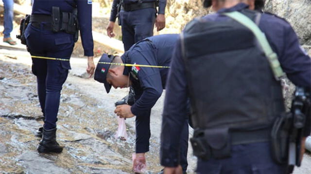 México: Narcotraficantes exhiben imágenes de policías acribillados