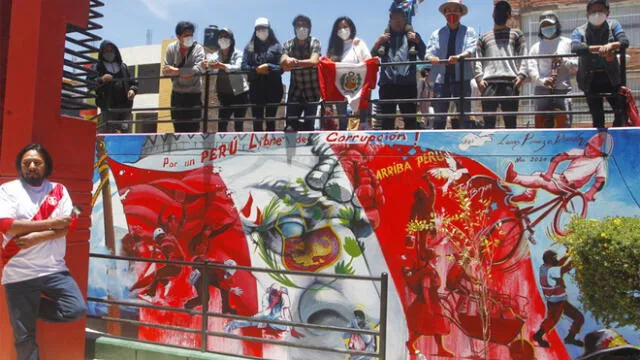 Jóvenes acudieron a inauguración de mural en Puno. Foto: Carlos Cisneros / La República
