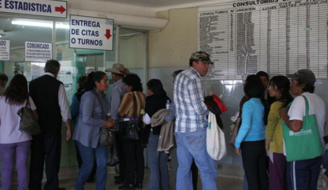 Piden declarar en emergencia hospitales de Arequipa