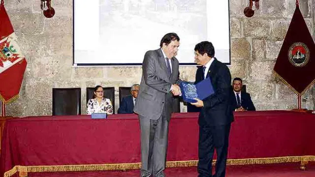 Arequipa: UNSA recibe premio por cuidado del medio ambiente 