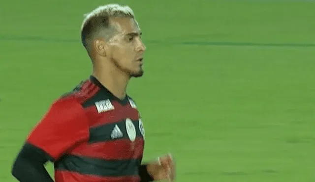 Miguel Trauco anotó gol de penal en triunfo de Flamengo ante Ajax [VIDEO]