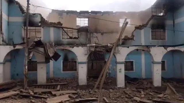 Chimbote: Municipio de Huandoval se derrumba tras incendio y casi aplasta a dos niñas