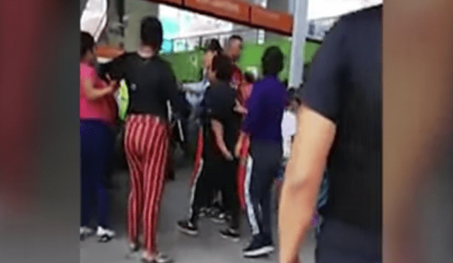 Mujeres se enfrentaron a cuchillazos por pasajero en estación del Metro de Lima [VIDEO]