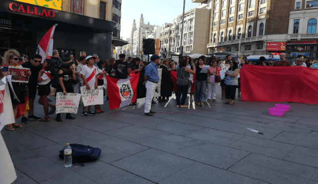 Peruanos marchan contra la corrupción en Madrid [VIDEO]